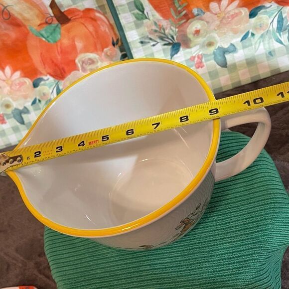 Disney Winnie the Pooh Daisy Chain batter bowl NWT - Picture 6 of 7